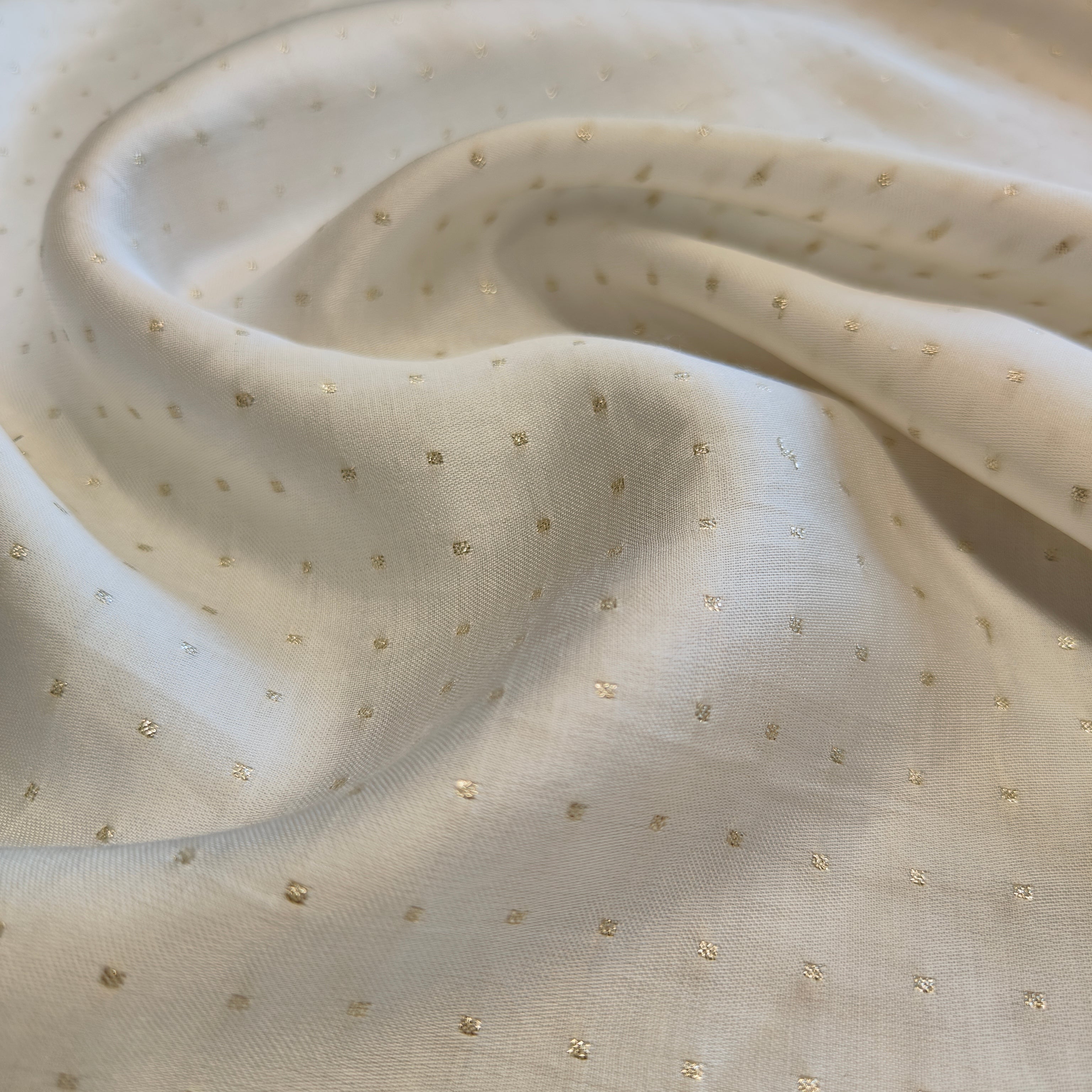 Dyeable Gajji Butti (44 Inches Width)