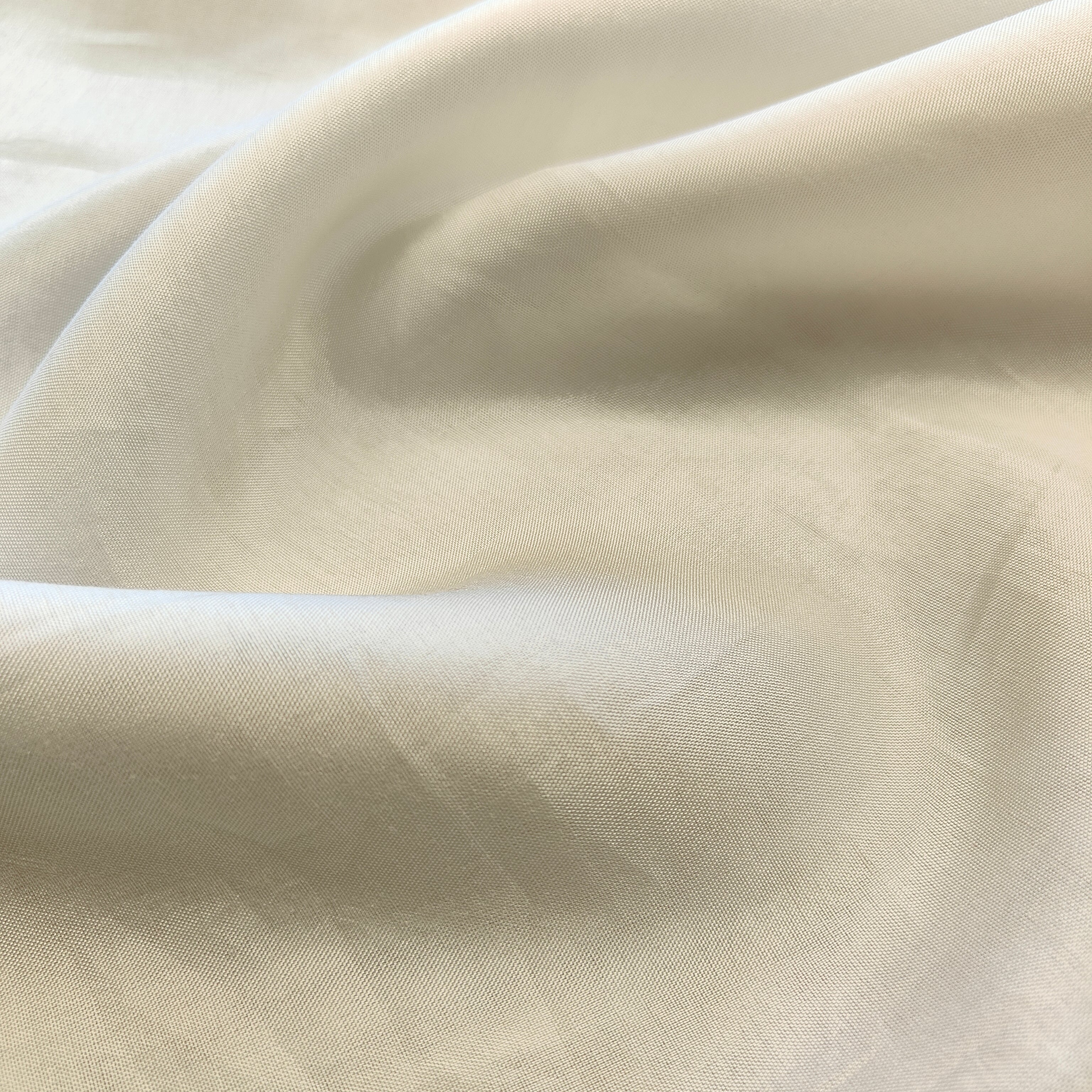 Dyeable Viscose Russion (44 Inches Width )