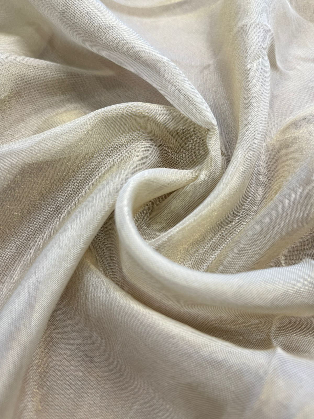 Dyeable Organza  Tissue  ( 44 Inches Width )