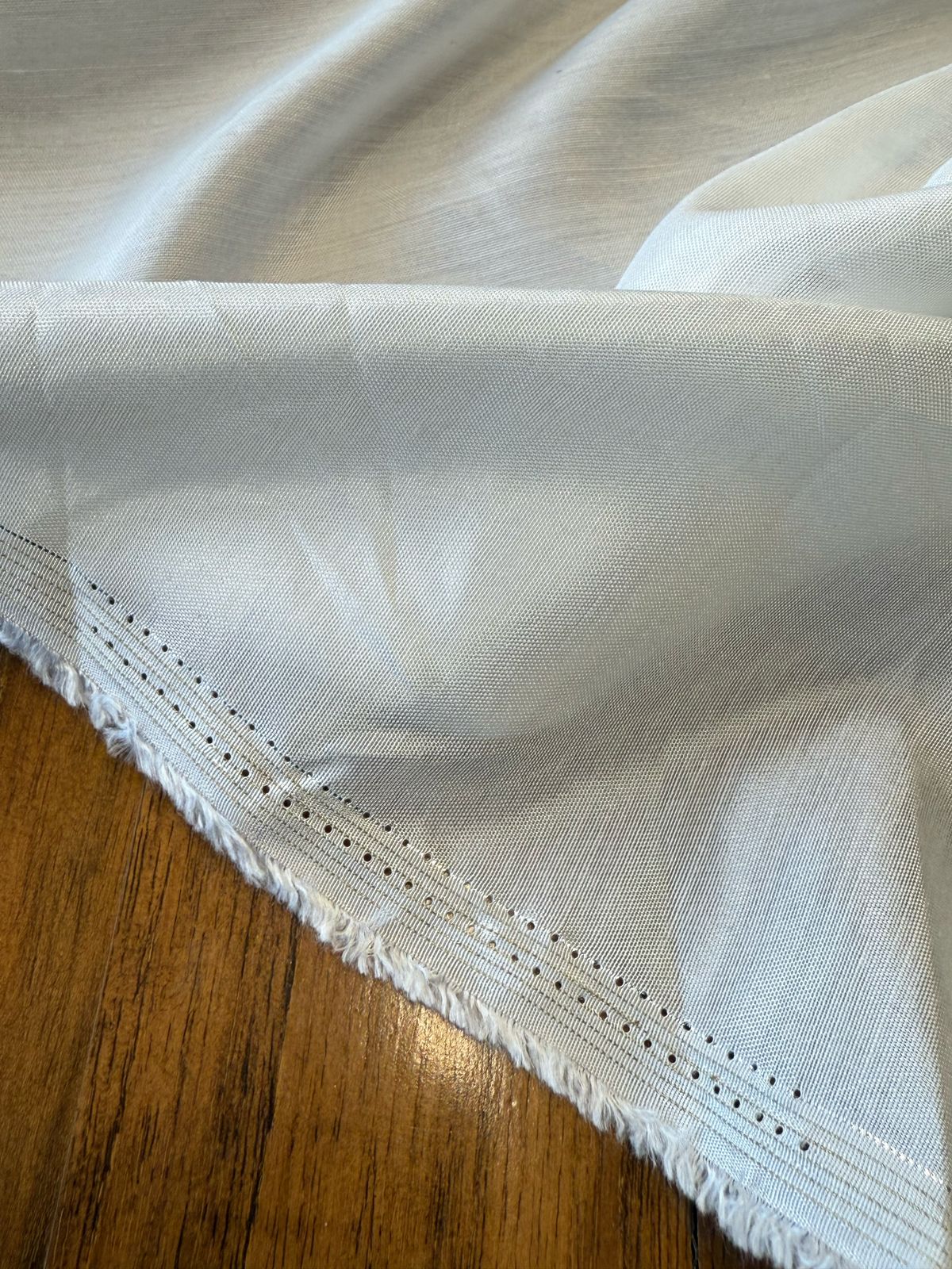 Dyeable Silver Muslin (60 Inches Width)